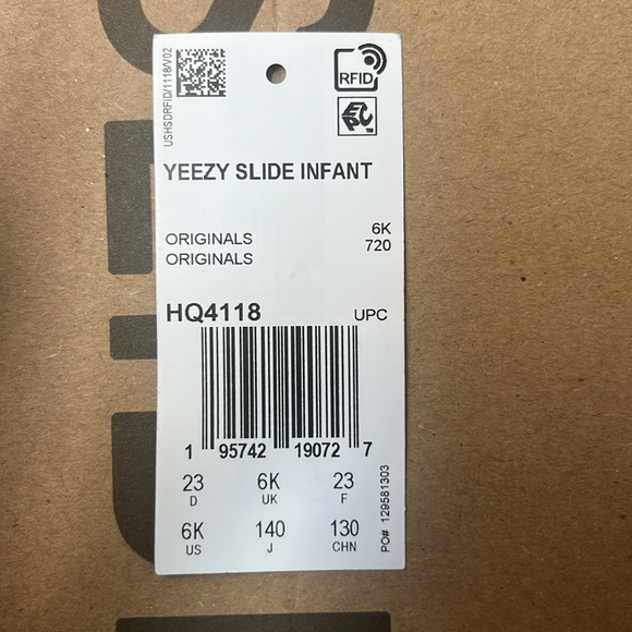 Yeezy Slide Infant color Onyx - Picture 7 of 7